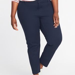 Old Navy Mid-Rise Pixie Pants Plus 18